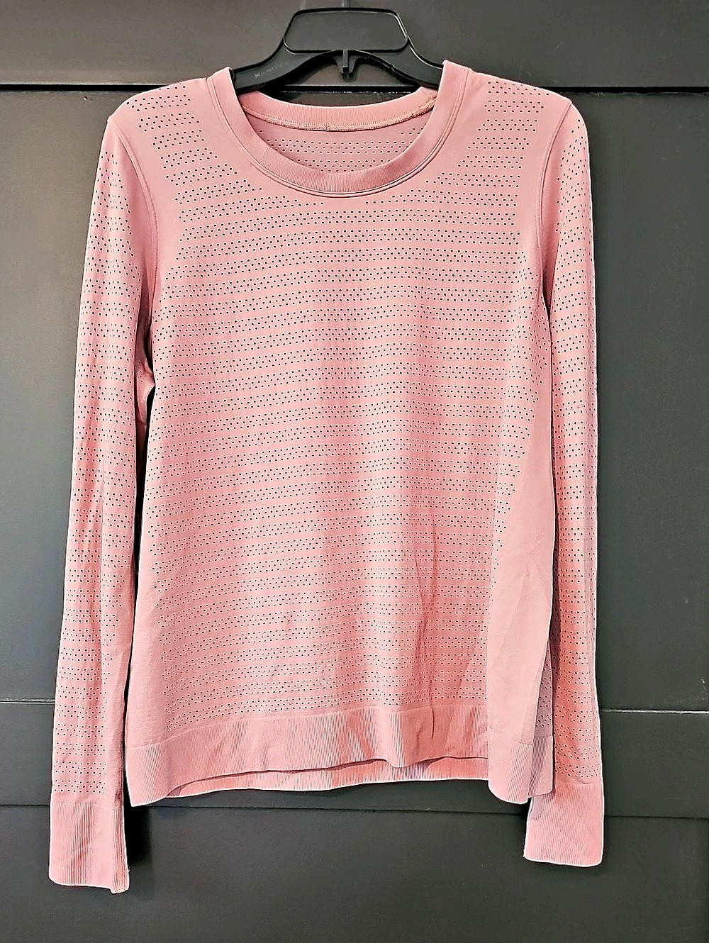 lululemon Women's Breeze Crewneck Perforated Long Sleeve knit top